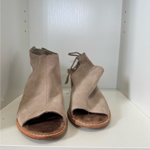 Toms Women’s Elba | Size 9 - Picture 3 of 8